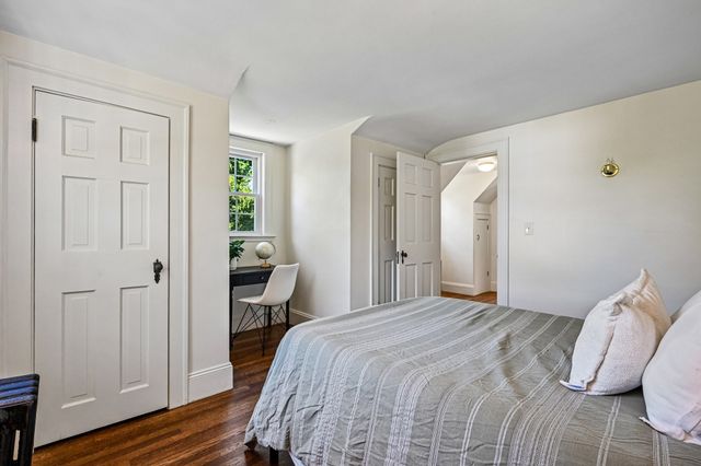 254 Russell St, Woburn, MA 01801