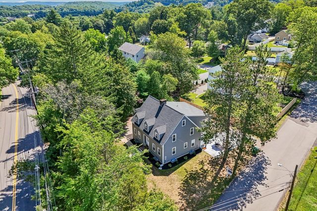 254 Russell St, Woburn, MA 01801