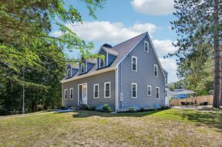 254 Russell St, Woburn, MA 01801