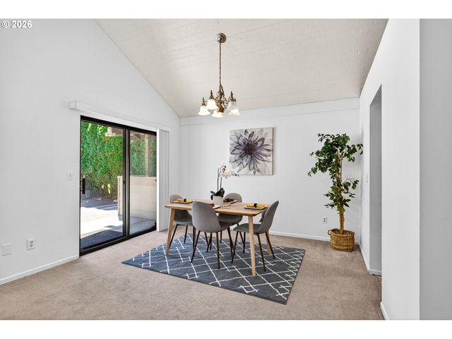 9316 Sw 8TH Dr, Portland, OR 97219