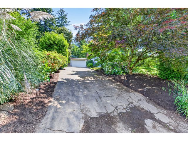 9316 Sw 8TH Dr, Portland, OR 97219