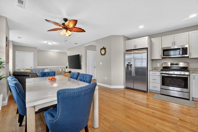 7 Gorham St 57, Chelmsford, MA 01824