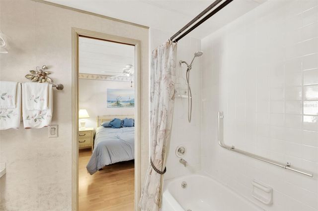 650 LA SALA, North Port, FL 34287