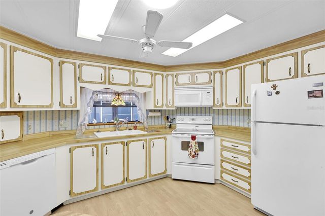 650 LA SALA, North Port, FL 34287