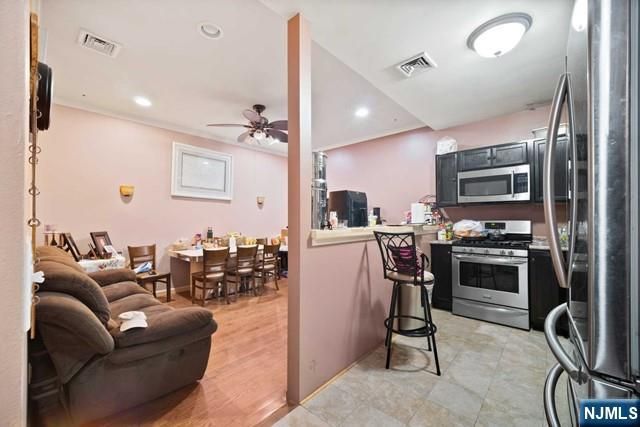 333-335 Broad Avenue, Leonia, NJ 07605