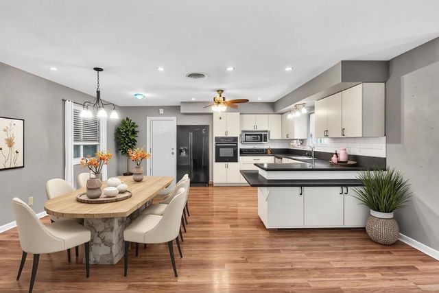 7313 Oakmont Drive, Lake Worth, FL 33467