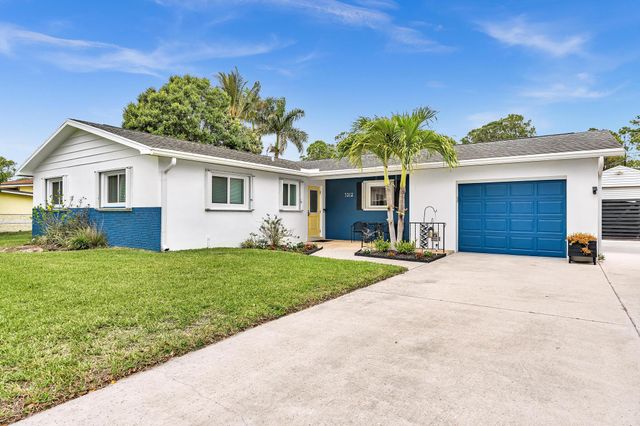 7313 Oakmont Drive, Lake Worth, FL 33467