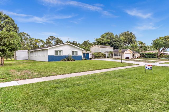 7313 Oakmont Drive, Lake Worth, FL 33467