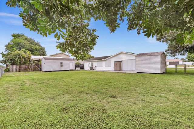 7313 Oakmont Drive, Lake Worth, FL 33467