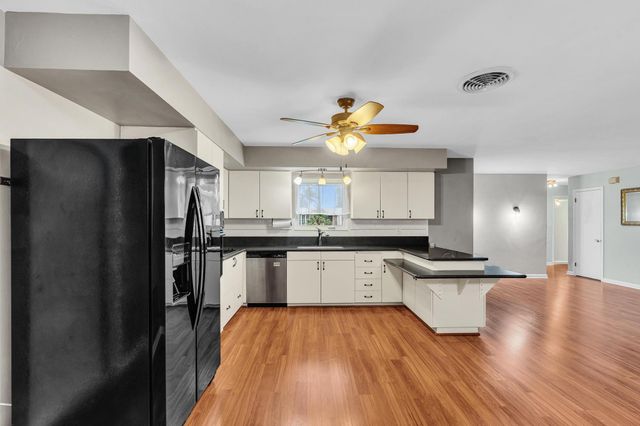 7313 Oakmont Drive, Lake Worth, FL 33467