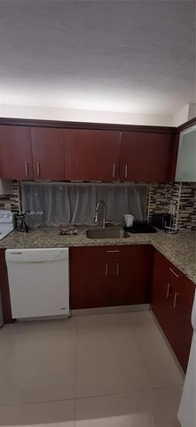 16909 N Bay Rd 914, Sunny Isles Beach, FL 33160