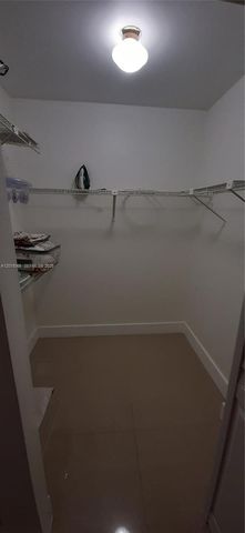 16909 N Bay Rd 914, Sunny Isles Beach, FL 33160