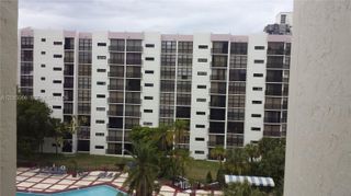16909 N Bay Rd 914, Sunny Isles Beach, FL 33160