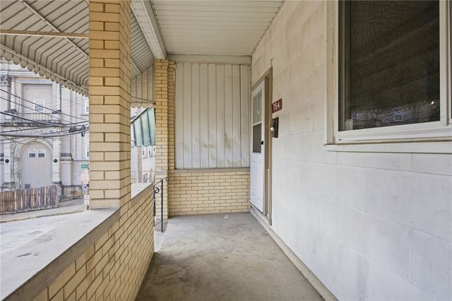 764 Mary St, Mckees Rocks, PA 15136