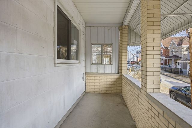 764 Mary St, Mckees Rocks, PA 15136