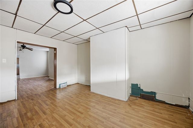 764 Mary St, Mckees Rocks, PA 15136