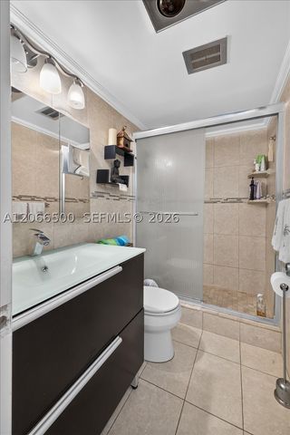 180 NE 12th Ave 11D, Hallandale Beach, FL 33009