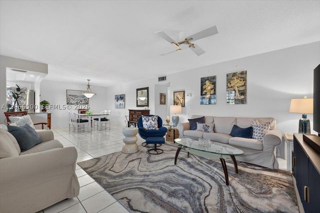 180 NE 12th Ave 11D, Hallandale Beach, FL 33009