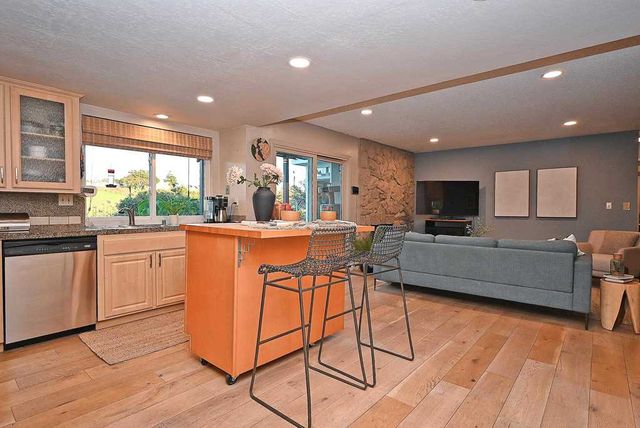 5474 5474 Troost Ct, Castro Valley, CA 94552