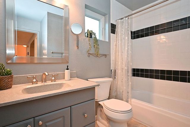 5474 5474 Troost Ct, Castro Valley, CA 94552