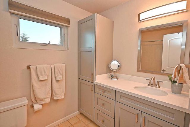 5474 5474 Troost Ct, Castro Valley, CA 94552