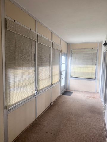 2381 Sunset Avenue 117, Lake Worth Beach, FL 33461