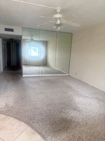 2381 Sunset Avenue 117, Lake Worth Beach, FL 33461