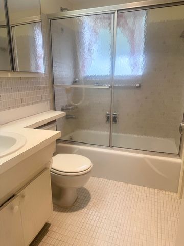 2381 Sunset Avenue 117, Lake Worth Beach, FL 33461
