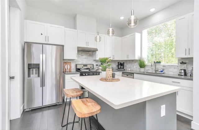 2817 Palm Street, Houston, TX 77004