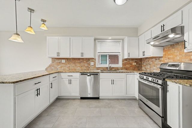 445 Luella Avenue, Calumet City, IL 60409