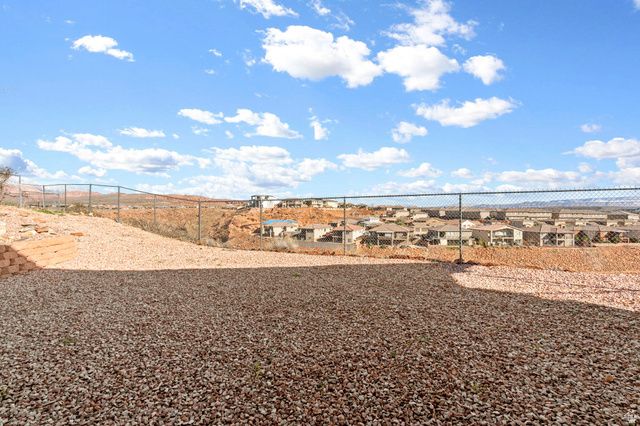 482 N QUAIL RIDGE DR, Washington, UT 84780