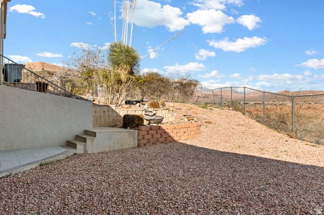 482 N QUAIL RIDGE DR, Washington, UT 84780