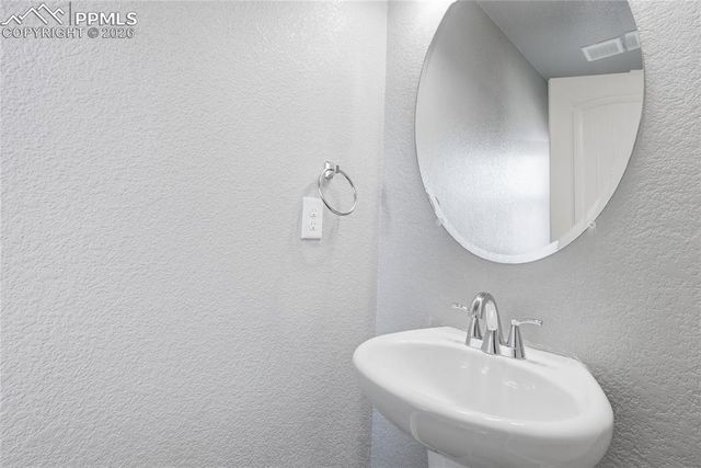 6266 Pilgrimage Road, Colorado Springs, CO 80925