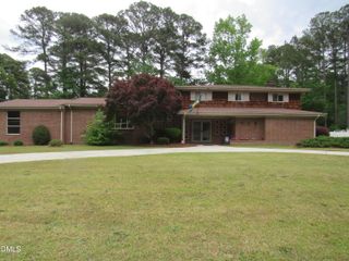 12 Cedar Drive, Smithfield, NC 27577