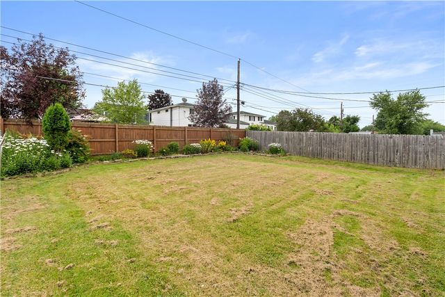 47 West Toulon Drive, Cheektowaga, NY 14227