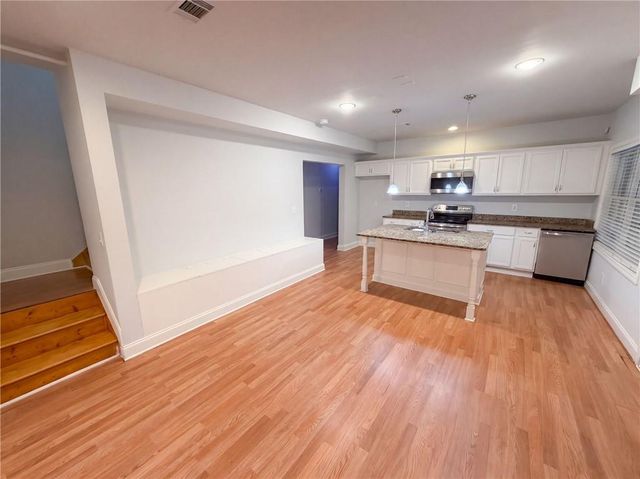 1093 Hidden Spirit Trail, Lawrenceville, GA 30045