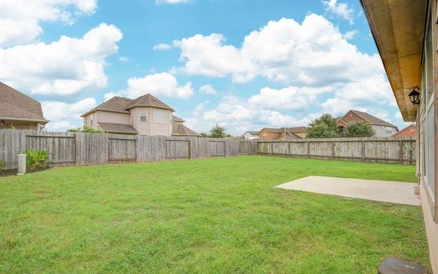 9919 Shimmering Lakes Drive, Rosharon, TX 77583