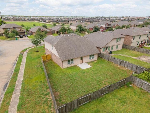 9919 Shimmering Lakes Drive, Rosharon, TX 77583