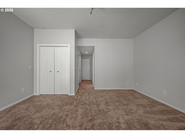 6720 LARSON Ave, West Linn, OR 97068