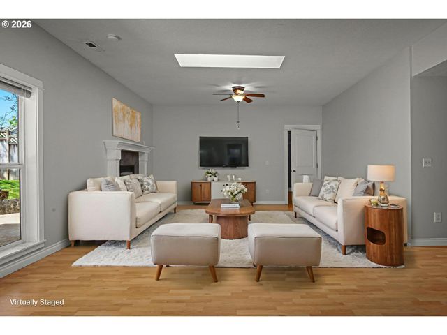 6720 LARSON Ave, West Linn, OR 97068