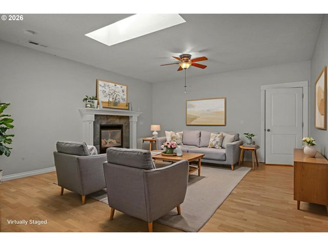 6720 LARSON Ave, West Linn, OR 97068