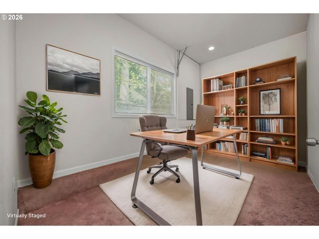 6720 LARSON Ave, West Linn, OR 97068