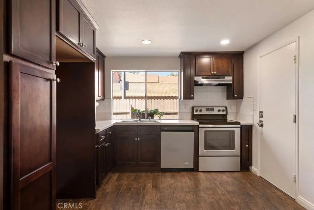 10525 Royal Oak, Stanton, CA 90680