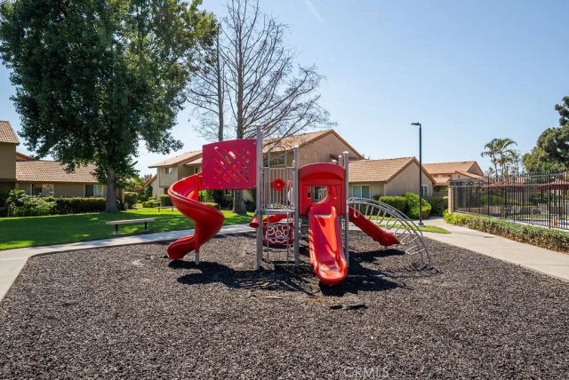10525 Royal Oak, Stanton, CA 90680
