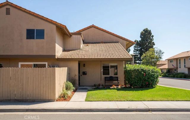 10525 Royal Oak, Stanton, CA 90680