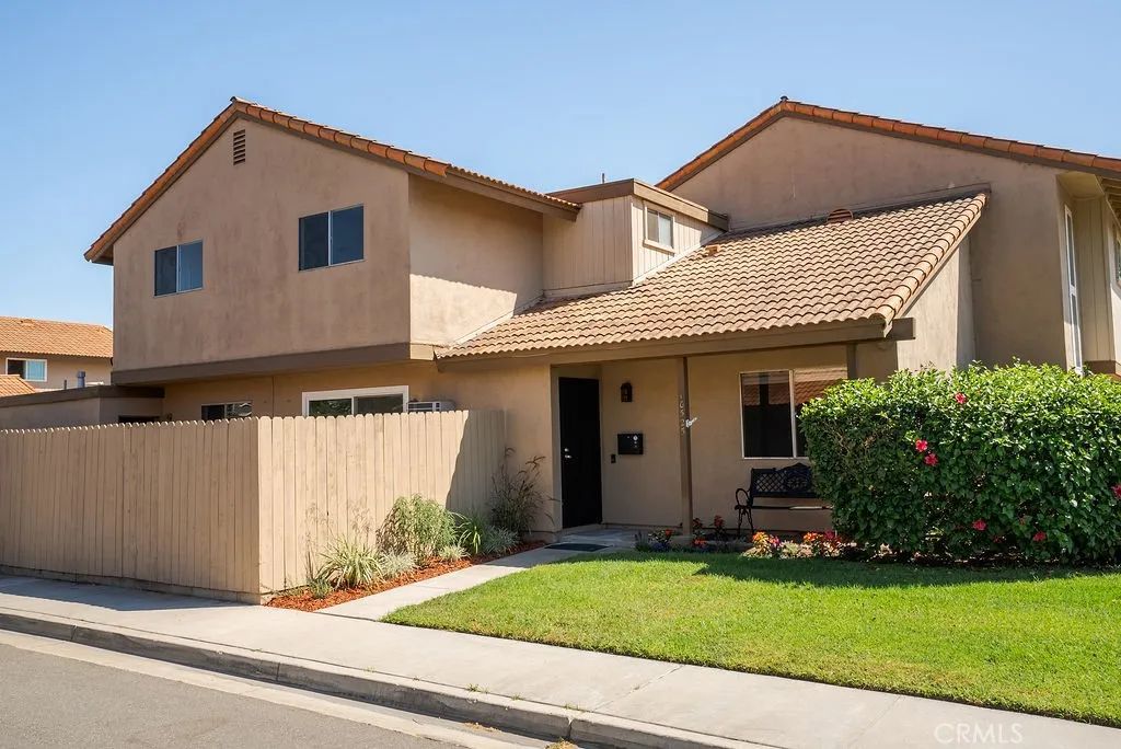 10525 Royal Oak, Stanton, CA 90680