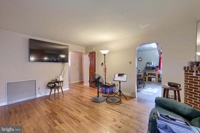 202 ELIZABETH DR, Lancaster, PA 17601