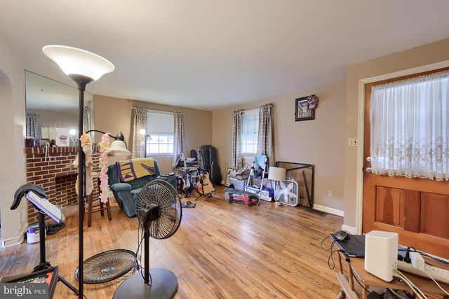 202 ELIZABETH DR, Lancaster, PA 17601