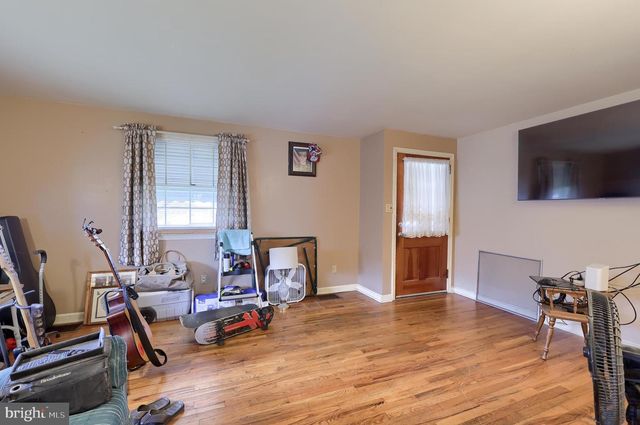 202 ELIZABETH DR, Lancaster, PA 17601