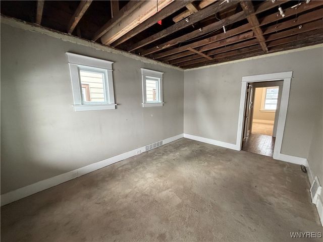 30 Enola Avenue, Tonawanda, NY 14217